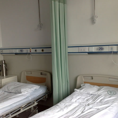 病房中心供氧设备带安装